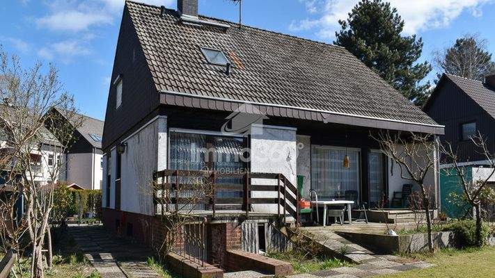 Immobilie außen, Garten und Terrasse