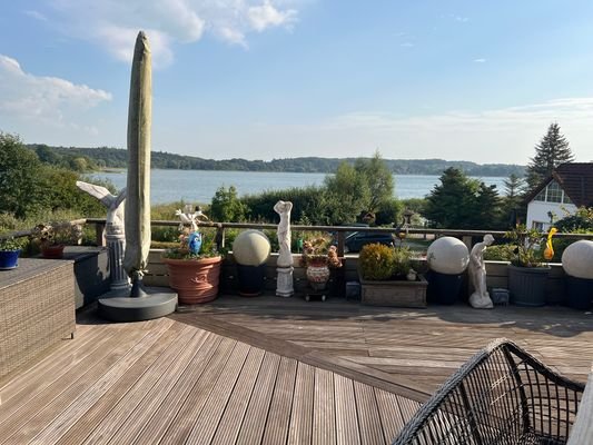 Traumhafte Terrasse mit Bangkirai Holz 