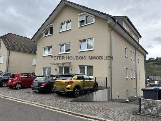 Gebäude Straßenseite