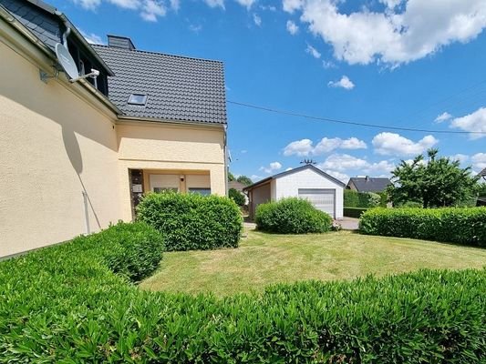 Garten vorn 1