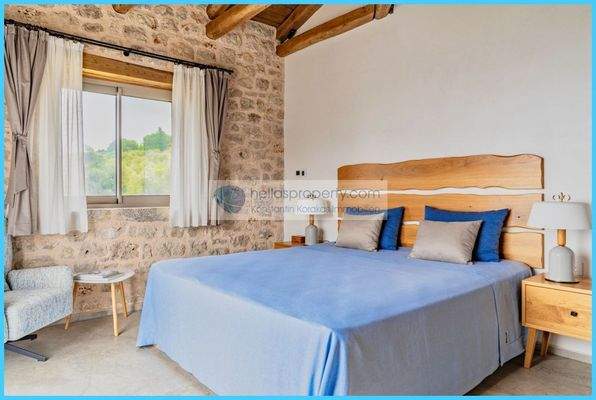 77d946af8f034e18b14aa25ebb5a9980-original