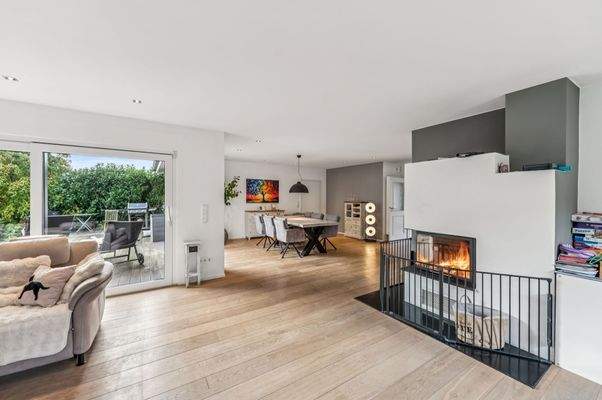 Wohnbereich mit Kamin