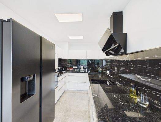 hochwertige Einbauküche