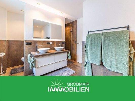 Bad OG Dusche und WC