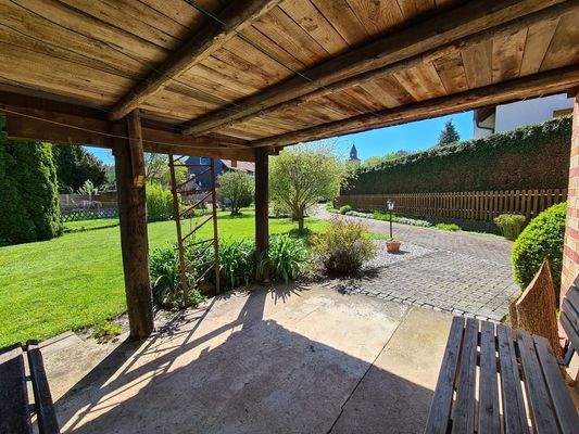 überdachte Terrasse