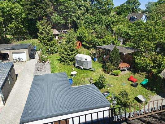 8986KC-17 Blick in den Garten