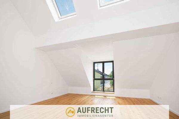 beeindruckendes Schlafzimmer DG