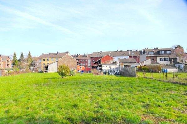 GARTEN / WEIDEFLÄCHE