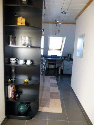 Blick vom Essbereich in die Küche