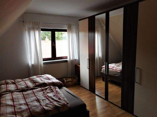 Schlafzimmer 2.JPG