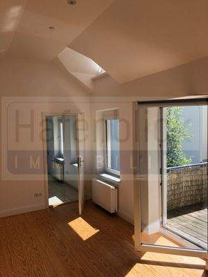 Schlafzimmer mit Balkon OG