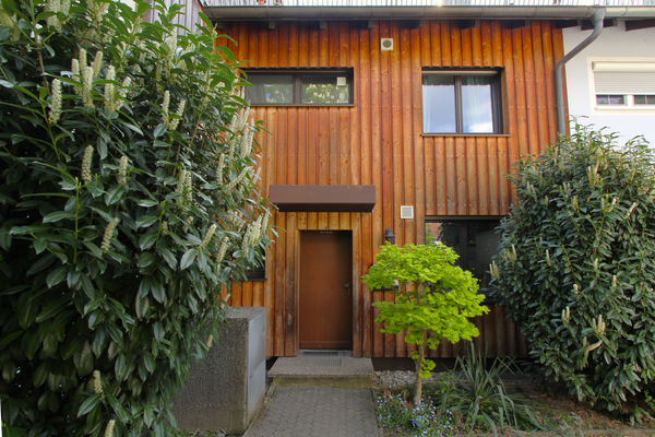 Hauseingang im Osten