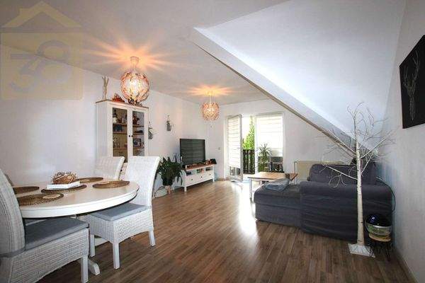 Wohnzimmer - Wohnung links