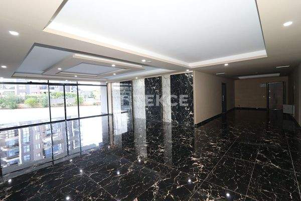 Apartment in Sunflower 3 Project 100 M from the Sea in Mersin