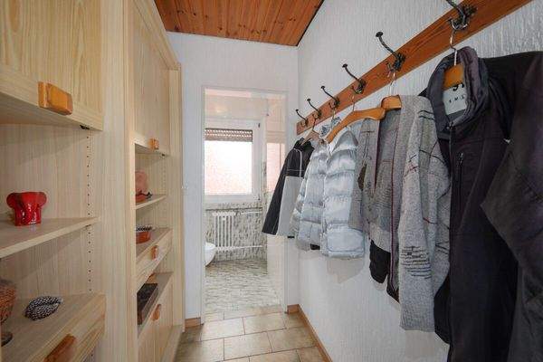 Garderobe und separates WC OG