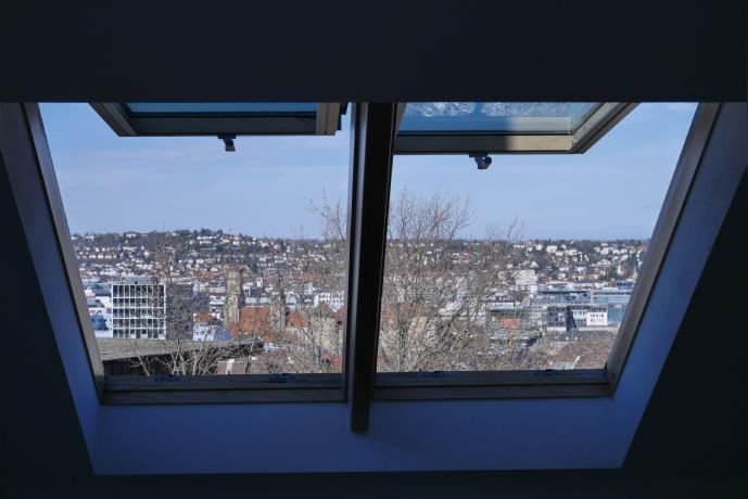 Lichtdurchflutete 2,5-Zimmer-Wohnung im 5. OG  mit Dachterrasse und umfassendem Stadtblick