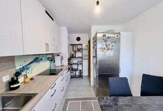 Küche Ansicht 1.jpg