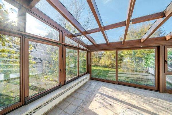 Lichtdurchfluteter Wintergarten