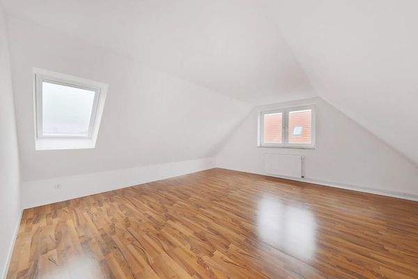 Großzügiges Schlafzimmer