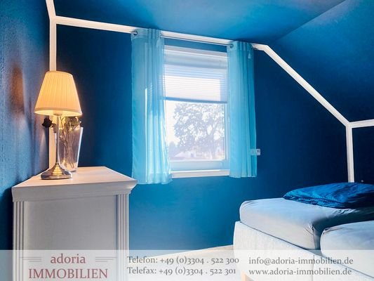 Schlafzimmer DG