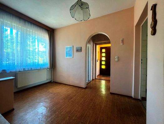 Diele mit Blick zum Eingang