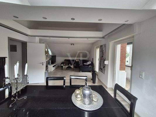 Wohn-Esszimmer Whg. DG