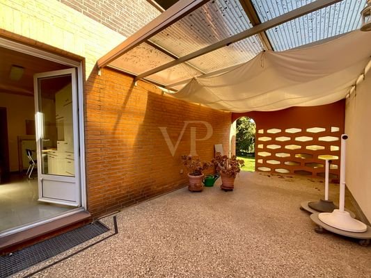 Überdachte Terrasse