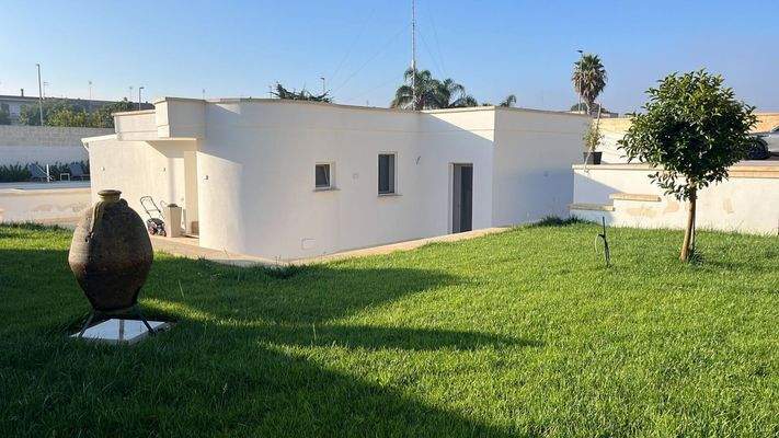 neue Villa in Galugnano (Apulien)