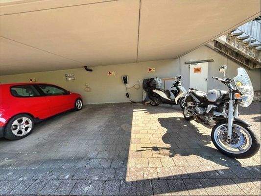 Doppelparker mit Wallbox