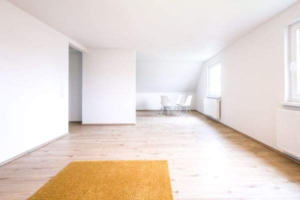 Wohnzimmer mit Essbereich OG