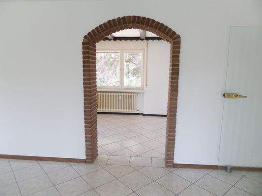 Der Durchgang zum Esszimmer