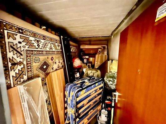 kleines Kellerabteil