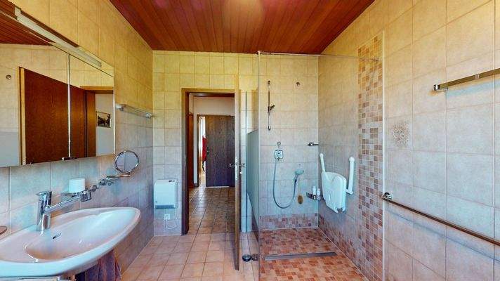 Badezimmer Erdgeschoss