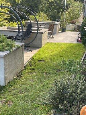 Freisitz 2  mit Hochbeeten