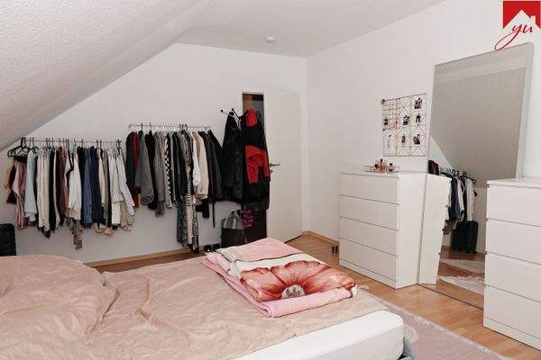 Schlafzimmer Bild III