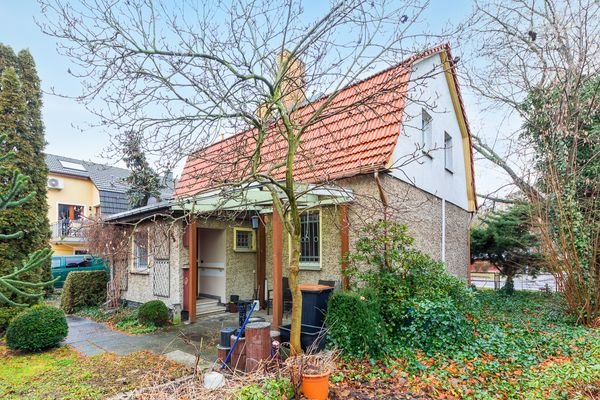 Haus mit überdachter Terrasse