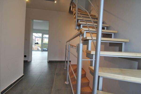 EG Flur zum Wohnzimmer.JPG