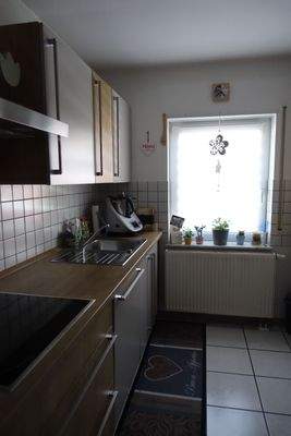 Küche mit Einbauküche