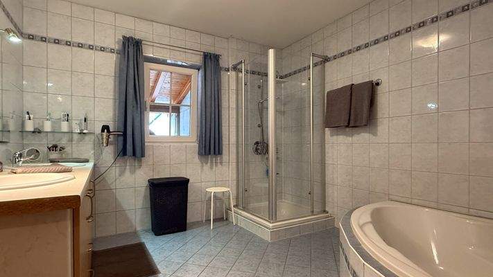 4-Zimmer-Wohnung - St