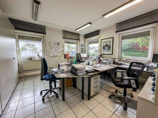 Büro EG