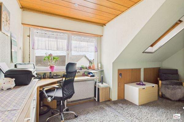 Kinder-/Arbeitszimmer