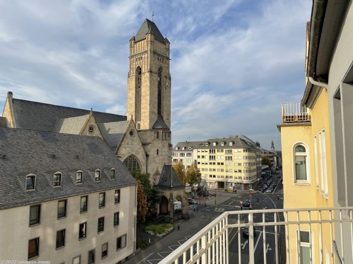 Schicke Altbau Etagenwohnung mitten in der Koblenzer City mit Balkon