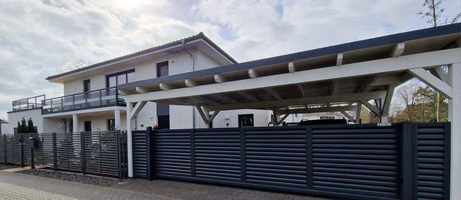 Vorderansicht Privatstraße