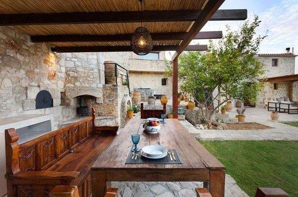 Kreta, Maroulas: Einzigartiges Steinhaus mit atemberaubendem Meerblick zu verkaufen