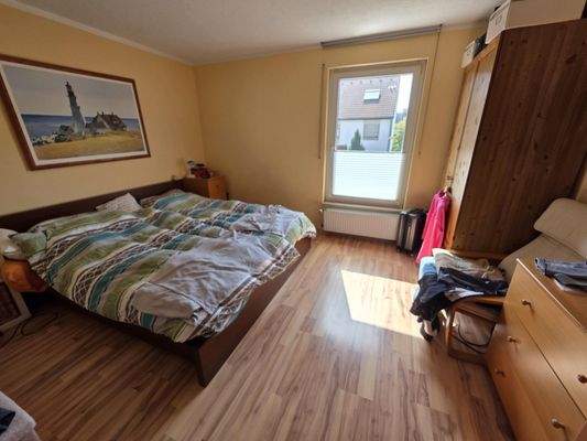 Schlafzimmer 1