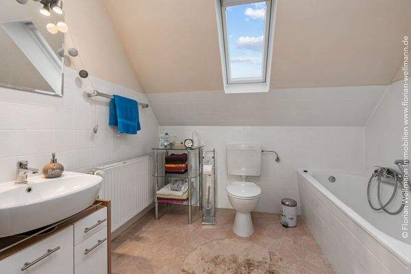 Bad Obergeschoss (3,65 m²)