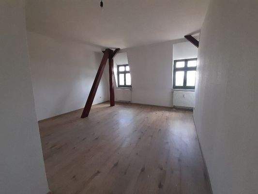 Wohn- und Schlafzimmer