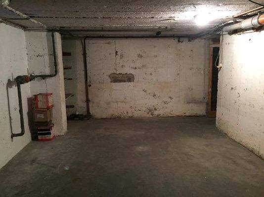 Keller Waschraum Türansicht