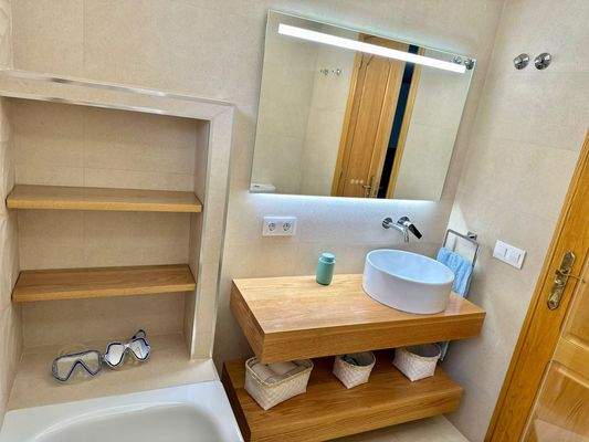 WhatsApp Image 2024-10-30 at 21.43.22 (1).jpeg