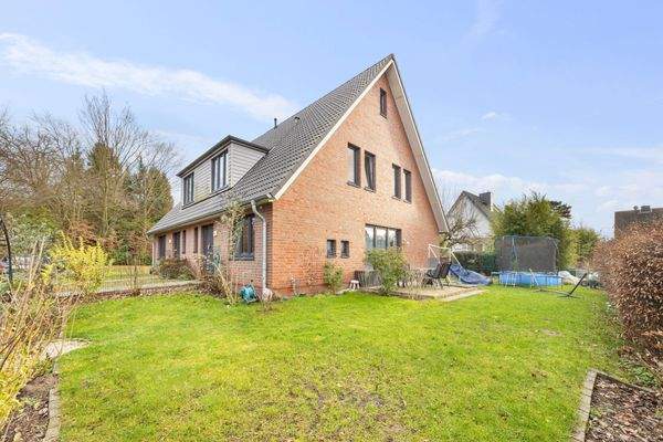 mit eigenem schönem Gartenanteil